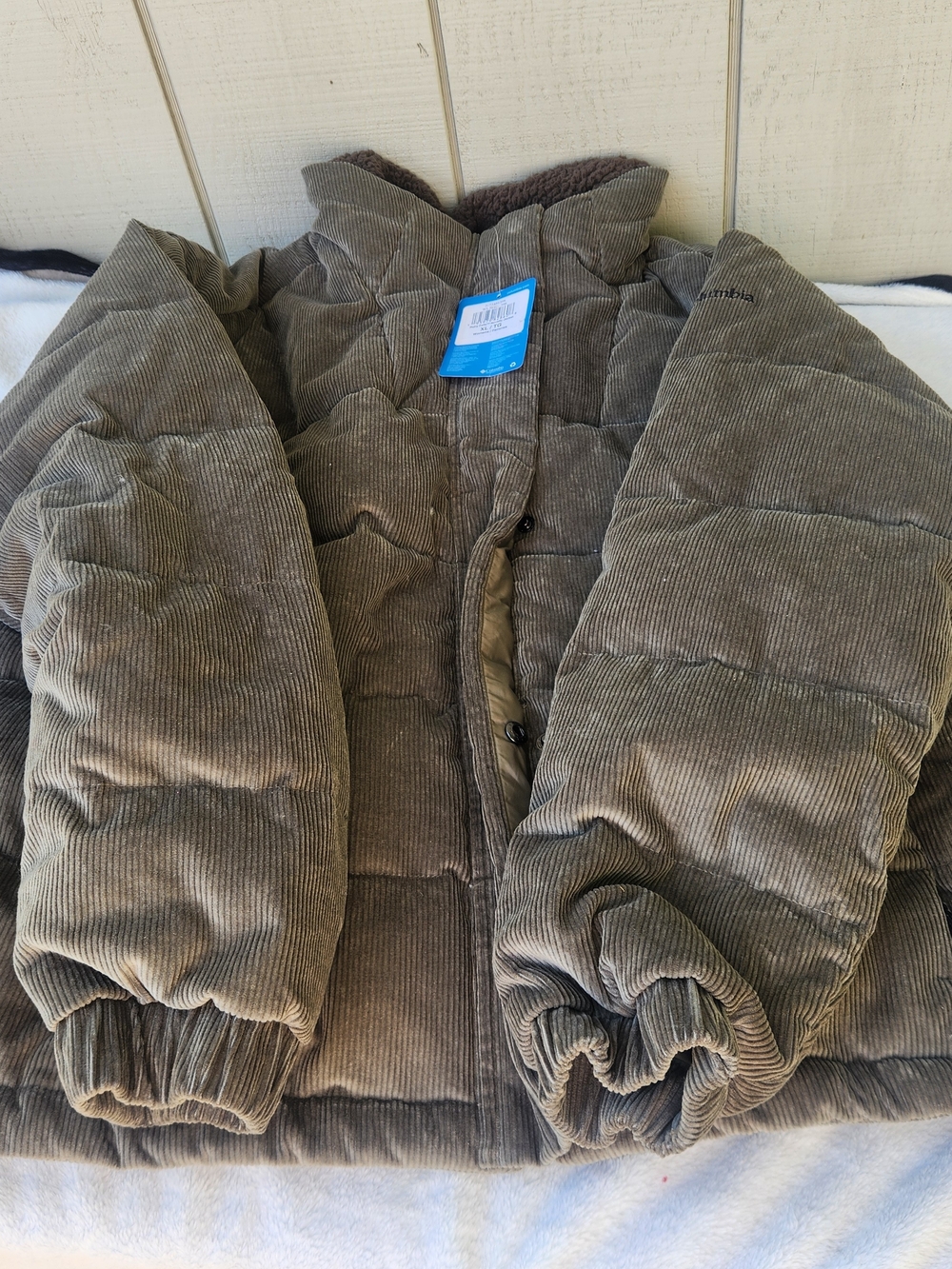 Columbia Olive Green Corduroy Puffer Jacket XL